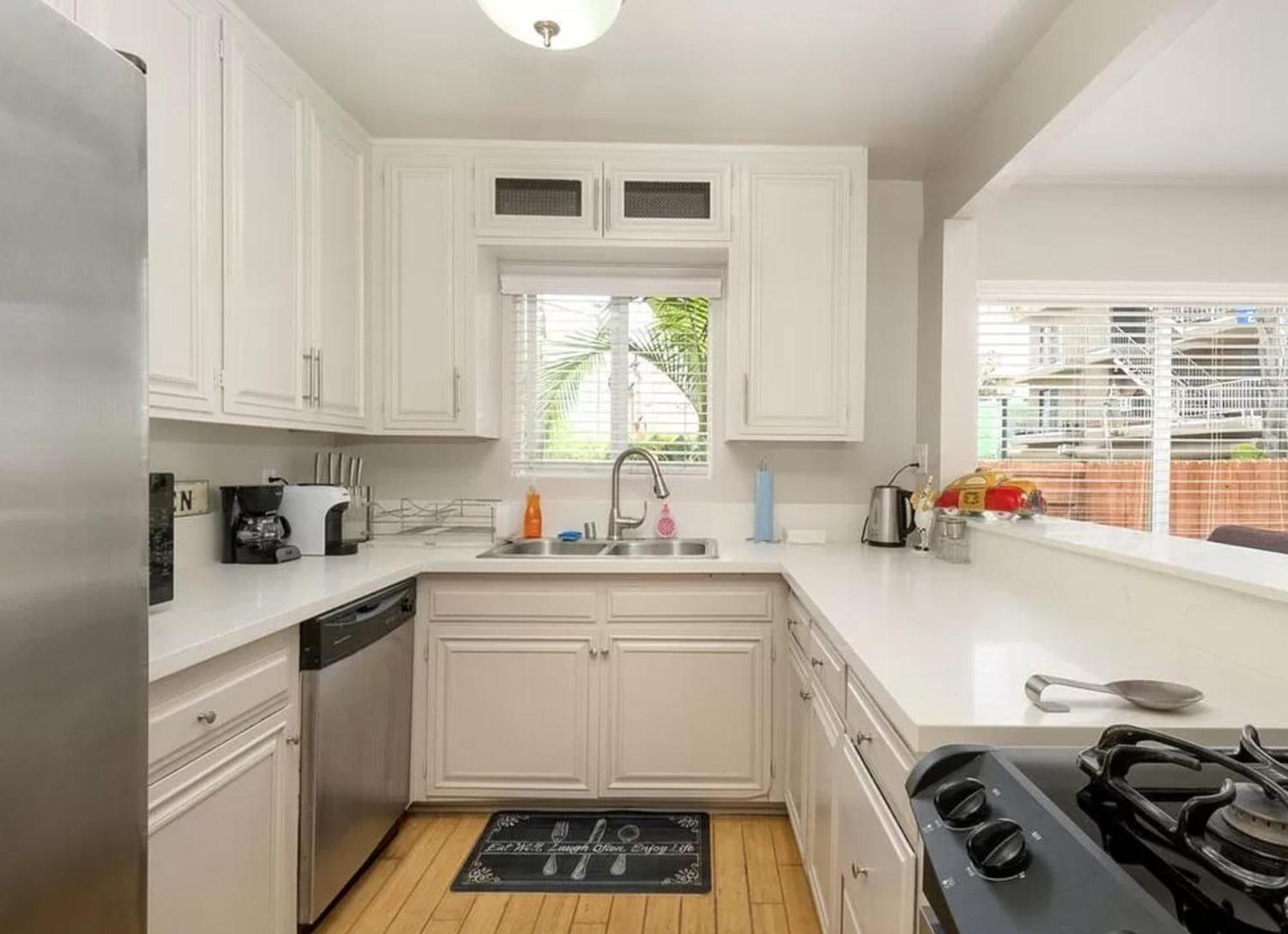 Charming 3-bed In Angeles